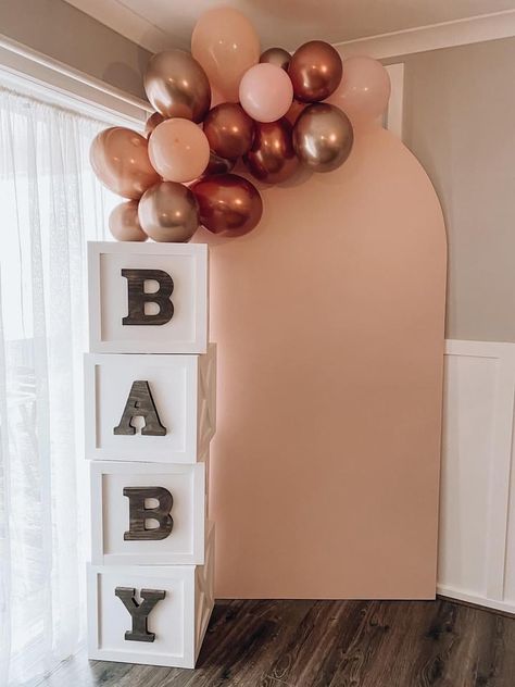 Baby Shower Winnie The Pooh, Gender Reveal Party Theme, Idee Babyshower, Winnie The Pooh Baby Shower, Gender Party, Baby Shower Party Ideas, Balloon Shop, Shower Party Ideas, Simple Baby Shower