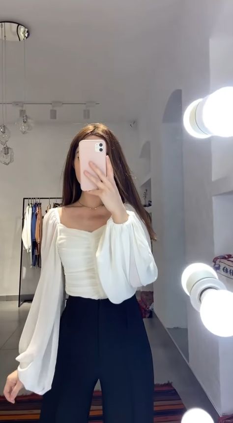 Party Tops For Women Classy, Jeans Tops For Women, Smart Casual Women Outfits, Cute Dresses For Party, Clothes Korean Style, Trendy Dress Outfits, Everyday Fashion Outfits, Fashionista Clothes, Stylish Sweaters