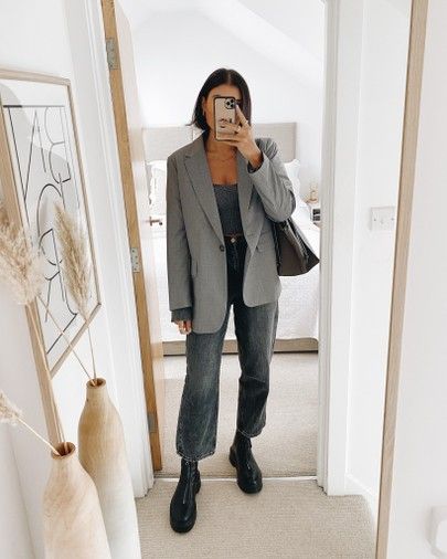 Blazer Grigio Outfit, Light Gray Blazer Outfit Women, Light Grey Blazer Outfit, Grey Blazer Outfit Women, Gray Blazer Outfit Women, Grey Blazer Outfit, Oversized Blazer Outfit, Real Outfits, Light Grey Blazer