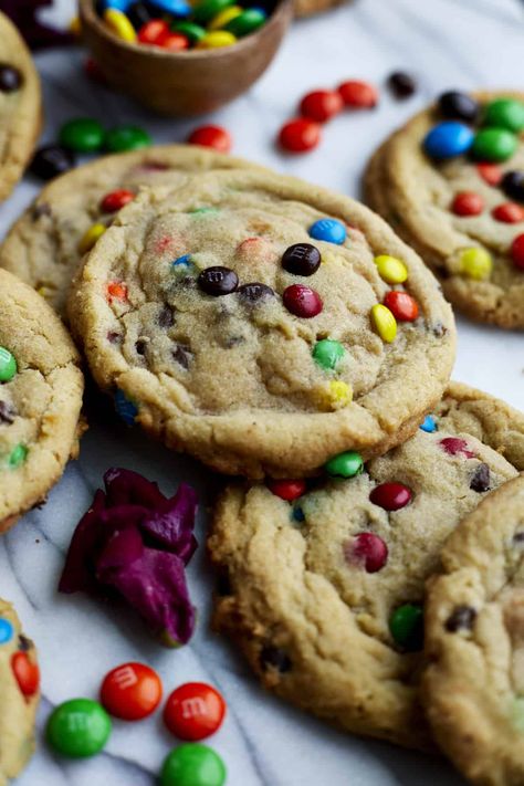 Super soft and chewy, this M&M cookie recipe is loaded with chocolate flavor in each bite! They couldn’t be easier to make! M M Cookies Recipe Christmas, M&m Cookies Gluten Free, Chocolate Chip Mnm Cookies, Pb M&m Cookies, Mrs Fields M&m Cookies, M And M Brownies, Soft And Chewy M&m Cookies, Choc Chip M&m Cookies, Soft M&m Cookies