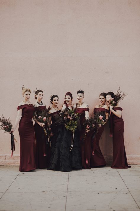 This gorgeous moody wedding is to die for! We love the black and burgundy color palette and are LIVING for the all black wedding gown. Gothic Bridesmaids, All Black Wedding, Burgundy Color Palette, Gothic Wedding Theme, Dark Wedding Theme, Black Wedding Gowns, Forest Theme Wedding, Halloween Themed Wedding, Goth Wedding