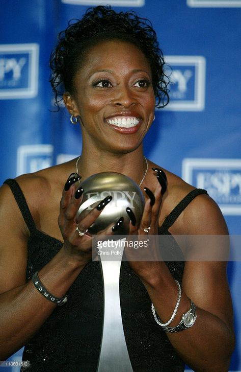 Gail Devers, winner of Best Female Track and Field Athlete Track And Field Wallpaper, Cool Wallpapers Cars, Gail Devers, Female Sprinter, Google Black, Rainbow Pictures, Field Wallpaper, Background Search, Track And Field Athlete