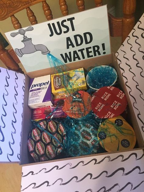 College Gift Boxes, Diy Care Package, Military Care Package, Water Gift, Missionary Gifts, College Care Package, College Kids, Cadeau Diy, Care Packages