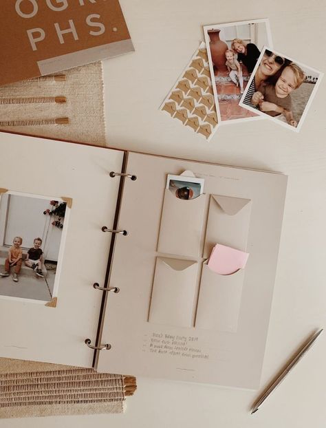 Simple Photo Album Ideas, Neutral Scrapbook Ideas, Scrapbook Of Letters, Creative Journal Ideas Scrapbooking Easy, Modern Scrapbook Ideas, Scrapbook For Friends, Scrapbook Present, Photobook Diy, Scrapbook Ideas Simple