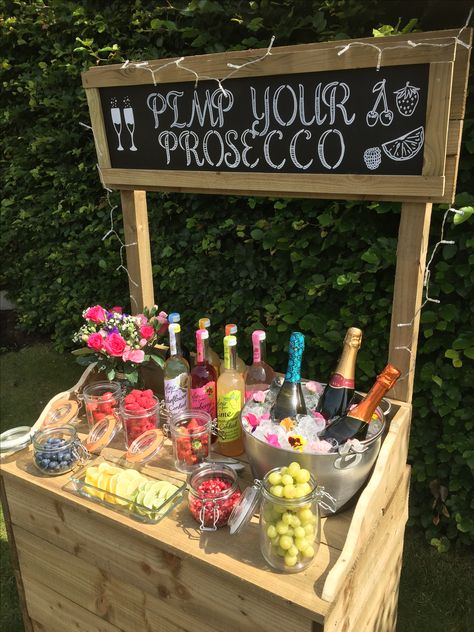 Pimp Your Prosecco Pimp Your Prosecco Bar, Prosecco Wedding, Prosecco Bar, Drink Stand, Fest Temaer, Pinterest Wedding, Mimosa Bar, Wedding Place Settings, Birthday Brunch