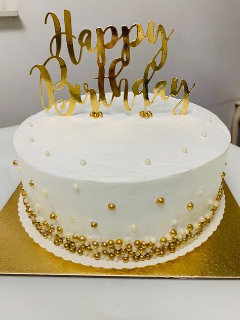 Gold White Cake Birthday, Birthday Cake Gold And White, White And Golden Cake, Gold And White Birthday Cake, White And Gold Birthday Cake, Cake Hbd, Elegant Birthday Cake, Gold And White Cake, 75 Birthday Cake