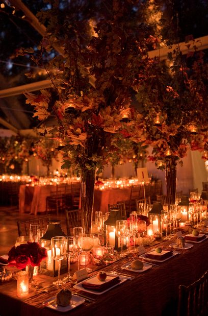 Autumn wedding decor idea at night Fall Night Wedding Ideas, Autumn Dance Decorations, Outdoor Wedding Autumn, Autumn Wedding Ideas October Receptions, Autumnal Party Decor, Autumn Wedding Locations, Fall Theme Event, Indoor Fall Wedding Reception, Autumn Quinceanera Themes