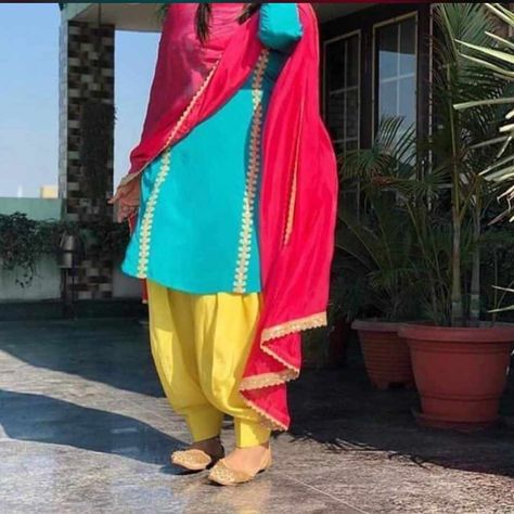 7 Likes, 0 Comments - Sardarni boutique (@b.desigenfashion) on Instagram Punjabi Patiala Suit, Patiala Salwar Kameez, Suit Dupatta, Patiala Suit Designs, Patiala Salwar Suits, Punjabi Fashion, Designer Punjabi Suits, Punjabi Outfits, Simple Kurta Designs