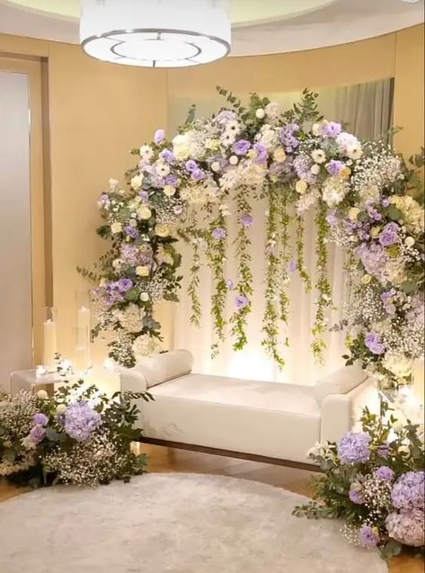 35+ Easy DIY Wedding Backdrops on a Budget - HubPages Sweet 15 Main Table Decorations, Garden Debut Theme, Garden Of Eden Party Theme, Enchanted Sweet 16 Theme, Shaadi Theme, Back Drops For Weddings Receptions, Quince Main Table, Garden Nikkah, Quinceanera Main Table Ideas