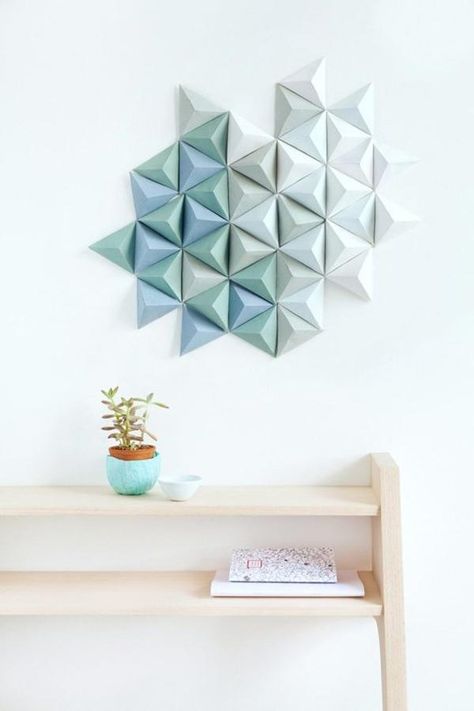 10 easy room DIY's you can actually do! Koti Diy, Paper Wall Decor, Origami Lamp, Creative Wall, 3d Wall Art, Wallpaper Decor, Living Room Diy, Decor Minimalist, E Card