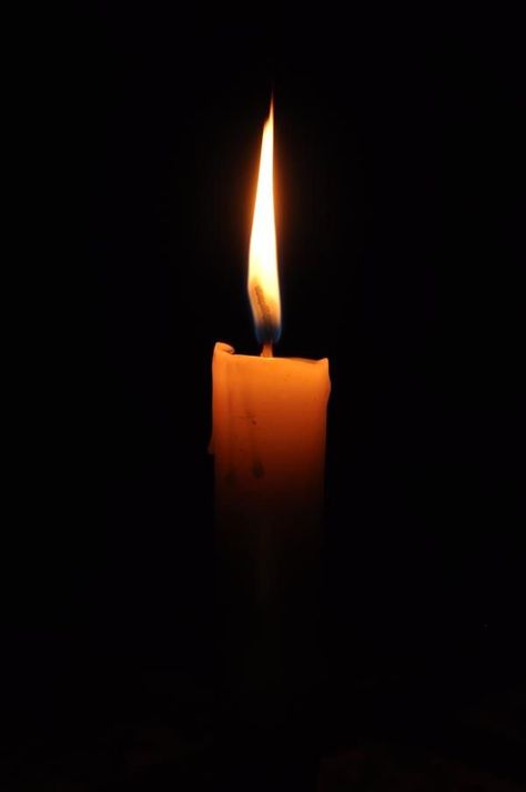 Candle Flame Photography, Candle Photography Dark, Birthday Candle Photography, Candle In The Dark, Candles Dark, Candle Images, Candles Photography, Background Images For Quotes, Light Background Images