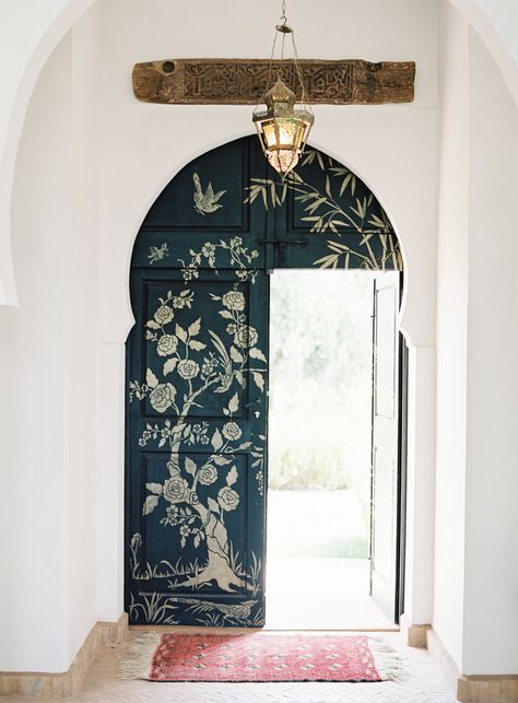 8 Creative Interior Doors That Will Make You Happy on the Inside Moroccan Design, Beautiful Doors, Decor Minimalist, My New Room, 인테리어 디자인, House Inspiration, My Dream Home, Design Interior, Exterior Design