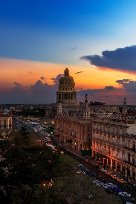 Check out this article for the best food and restaurant in Havana. The Best Things to do in Havana, Cuba at night and the best Havana entertaiment, cultural and restaurant tips and hidden gems. From exploring the best Cuban food in Havana Vieja and taking classic car rides to finding the best rooftops and the secret Cuban spots. #havana #cuba #travel #Caribbean #thingstodo #cuban #cubatravel #havana #barsinhavana #havanacuba #havanafood Cuba Aesthetic Night, Cuba Travel Aesthetic, Cuba Havana Aesthetic, Cuba Scenery, Havana Cuba Aesthetic, Havana Aesthetic, Cuban Photography, Cuban Aesthetic, Cuba Night