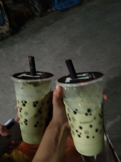 Chocolate From Boyfriend, Milk Tea At Night, Milk Tea Date Prank, Milk Tea Aesthetic Wallpaper, Milktea Prank Pictures, Big Brew Milk Tea Prank, Milk Tea Prank, Milk Tea Picture, Chocolate Prank