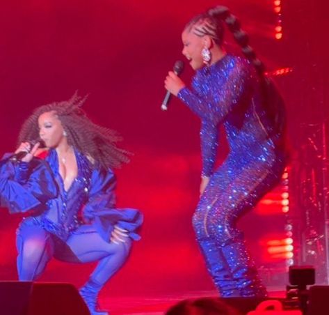 Chloe X Halle, The Stage, Halle, Singers, Chloe, Atlanta