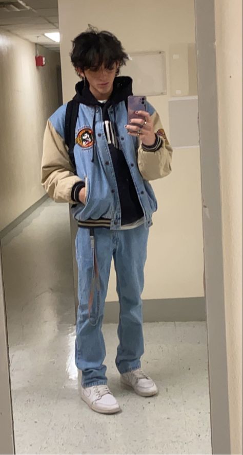 Mens Outfits Varsity Jacket, Best Outfit For Boys, Boy Dresses, Jackets Men Outfit, Boys Outfits Ideas, Styling Varsity Jacket, Mens Aesthetic Fashion Vintage, Streetwear Varsity Jacket Outfit, Jean Varsity Jacket Outfit