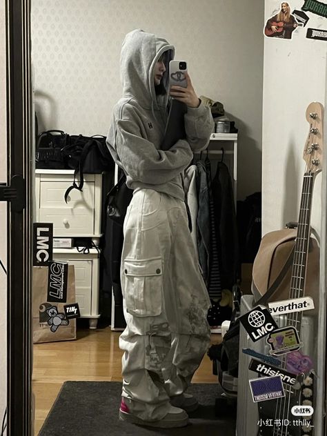 Baggy Acubi Outfits, Soft Techwear, Acubi Techwear, Korean Street Fashion Techwear, Futuristic Acubi Fashion, Oversized Acubi Fashion, Pakaian Hipster, Boyish Outfits, Baggy Outfit Ideas