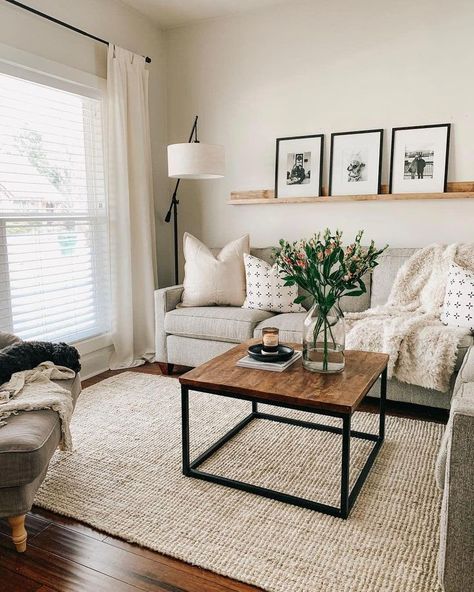 Apartment Decorating Living, Simple Living Room Decor, Apartment Living Room Design, Small Apartment Living Room, Small Living Room Decor, Simple Living Room, Neutral Living Room, Small Apartment Living, Living Room Decor Cozy