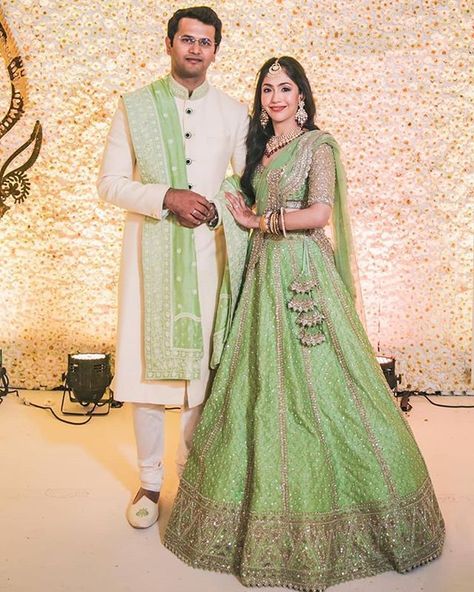 Stunning Pastel-Hued Outfits We Spotted Real Brides In! Grooms Photos, Engagement Couple Dress, Engagement Dress For Groom, Wedding Matching Outfits, Orang India, Engagement Dress For Bride, Indian Wedding Gowns, Bridal Sarees South Indian, Anushree Reddy