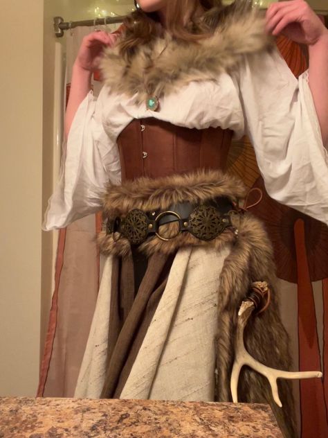 #renaissancefair #renaissance #renfaire #elf #woodelf #viking #corset #faire #fair #ren #renfair #elven Dnd Corset Outfit, Viking Costume Ren Faire, Womens Viking Cosplay, Corset Ren Faire, Ren Faire Wood Elf, Ren Fair Viking Woman, Ren Faire Outfits Barbarian, Ren Faire Armor Women, Winter Elf Costume