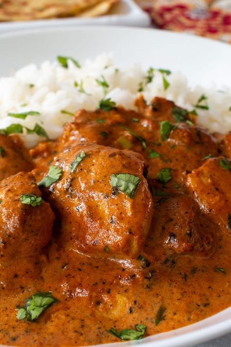 Tika Masala Beef, Chicken Garam Masala Recipe, Tikka Chicken Recipe, Chicken Marinated In Yogurt, Tikki Masala, Easy Chicken Tikka Masala, Tomato Sauce Chicken, Chicken Tikka Masala Recipes, Chicken Marinated