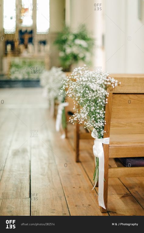 Church Pew Wedding Decorations, Church Pew Wedding, Church Pew Decorations, Wedding Pew Decorations, Pew Decorations, Wedding Pews, Church Pews, Boda Diy, Church Wedding Decorations