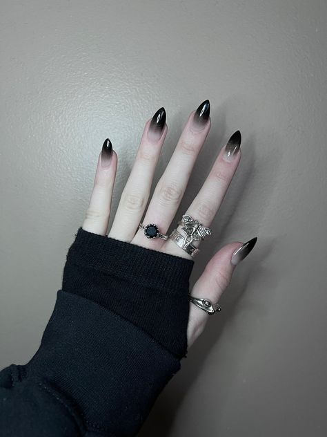 Dark Nail Ideas Simple, Short Sharp Nails Design, Dark Purple Nails Designs, Dark Nail Designs Gothic, Simple Dark Nails, Simple Goth Nails, Gothic Nail Art Dark, Purple Goth Nails, Ongles Goth