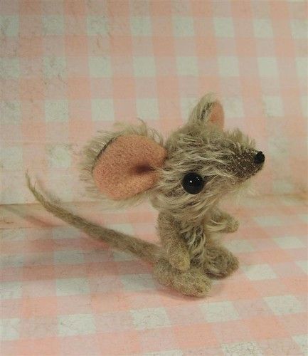 Mousie for Paula ♥ | ...my sister looooves mice... | Violetpie | Flickr Doll Template, Sewing Templates, Mouse Plush, Angel Drawing, Pet Mice, Cute Rats, Cute Stuffed Animals, Cartoon Icons, Cute Little Things