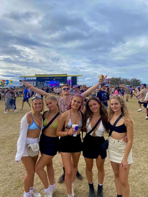 Rock Concert Festival Outfit, Summer Time Ball Outfits, Sundown Festival Outfits, Summersmash Outfits, Uk Music Festival Outfits, Summer Festival Outfit Ideas 2023, Leeds Festival Outfits 2023, Festival Outfits Reading, Cute Festival Outfits Summer