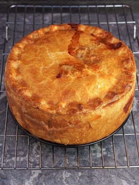 English Pies British, Pork Pies Recipe, Sausage And Egg Pie, Picnic Pies Savory, Hand Raised Pie, Savoury Pie Fillings, Hot Water Crust Pastry Meat Pies, Easy Meat Pies, Meat Pie Dough Recipe