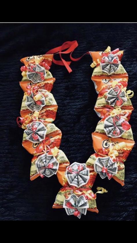 Graduation Candy Lei, Lei Diy, Money Lei Diy, Graduation Leis Diy, Tahiti Travel, Graduation Money Lei, Candy Lei, Diy Graduation Gifts, Hot Cheetos