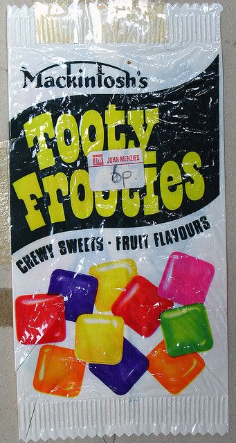 colourful & chewy.Tooty Frooties by Davescunningplan, via Flickr Old Sweets, Old Fashioned Sweets, Sweet Wrappers, Vintage Sweets, 1980s Childhood, 1970s Childhood, Retro Sweets, Childhood Memories 70s, Childhood Days