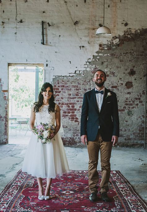 Hipster Wedding Photos, Fries Wedding, Industrial Brick, Photography Checklist, Ideas Bodas, Wedding Photography Checklist, Hipster Wedding, Brick Background, Indie Wedding