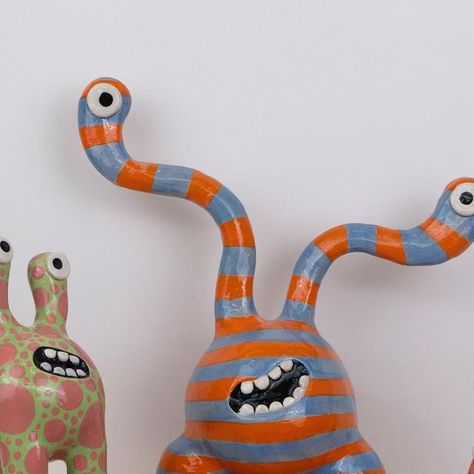 Hannah Simpson Studio on Instagram: "The monster family 👩‍👩‍👦‍👦 This collection of monsters are off to their new homes today #ceramic #ceramicart #clayart #pottery #monster #cuteart #cutesculpture" Air Dry Clay Monsters, Clay Monsters Cute, Monster Ceramics, The Monster Family, Monster Sculpture, Clay Monster, Monster Clay, Whimsical Pottery, Ceramic Monsters