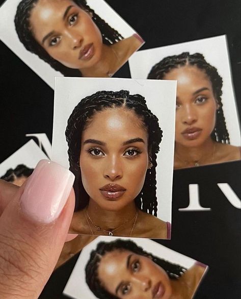 Pretty Id Card Picture, Christian Harper, Stella Alonso, Passport Pictures, Passport Photo, Queen Photos, Twisted Series, Black Femininity, Photo Makeup