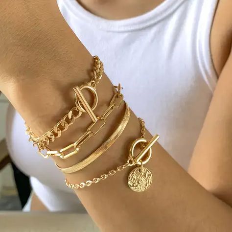 Xoxo Jewelry, Gold Bracelets Stacked, Jewelry Stack, Bones Bracelet, Boho Styl, Bracelet Stacks, Gold Bracelet Set, Stil Boho, The Bangles