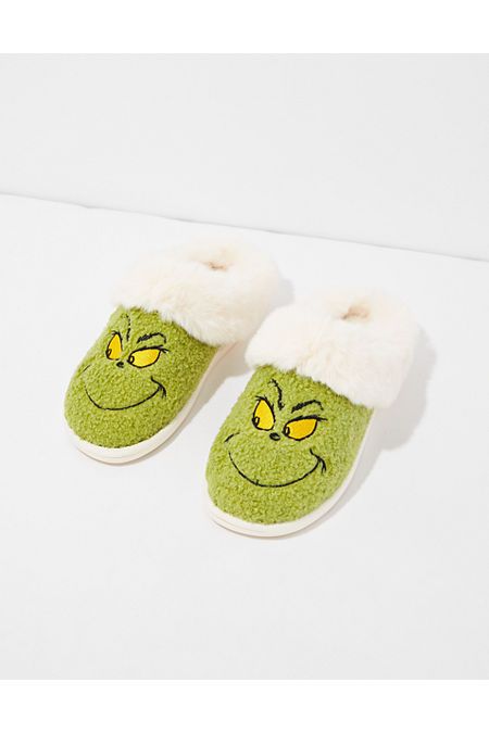 AE Grinch Scuff Slipper Grinch Slippers, Christmas Sleepover, Grinch Stuff, Christmas Slippers, White Jeans Men, Athletic Fit Jeans, Christmas Grinch, Dream Jeans, Hat Design