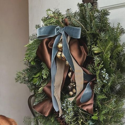 Tessa Foley on Instagram: "Wreath tutorial is coming tomorrow! You will be surprised how easy it is. #tessafoleyinteriors" Tessa Foley, Jingle Bell Wreath, Bell Wreath, 2025 Trends, Country Christmas Decorations, Christmas Door Wreaths, Christmas Themes Decorations, Christmas Arrangements, Christmas Swags