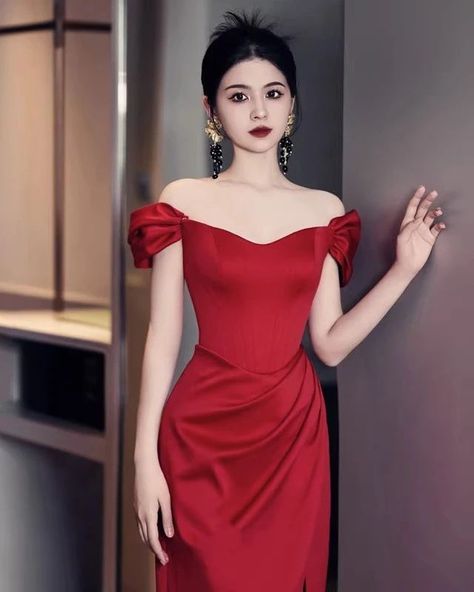 Fashion Bride Wine Red Engagement Wedding Back-to-door Casual Dress Small ❤️ Fabric name: Polyester Applicable scenario: party Color: wine red Sleeve type: sleeveless Main fabric composition: Polyester (polyester fiber) Waist Type: Mid waist Size: XS,S,M,L,XL,XXL, XXXL Applicable Gender: Female Skirt length: long skirt Sleeve length: sleeveless Popular elements: zipper Process: high temperature stereotypes #vestigefashion Female Skirt, Fashion Bride, Coctail Dresses, Casual Wedding Dress, Engagement Dresses, Colorful Party, Color Rojo, Bride Style, Engagement Wedding