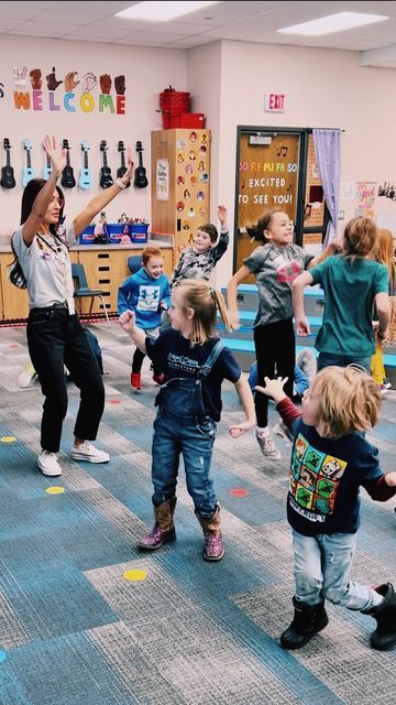 M O L L I E teaches M U S I C 🎶 on Instagram: "Take a walk STOP! One of my favorites for exploring our space.. I use this for practicing movement expectations at the beginning of the year. I love having students offer ideas for how to move and changing the words! The littles love it! #musicteacher #musicclass #musiceducation #elemmusiced #elementarymusicteacher #musicteachersofinstagram #teacher #teachersofinstagram #music #teachergram #musiceducators #musicalmovement" How To Become A Teacher Career, Student Teaching Aesthetic, Pre K Teacher Aesthetic, Teaching Kindergarten Aesthetic, Elementary Music Teacher Aesthetic, Teaching Vision Board, Teacher Vision Board Ideas, Working With Kids Aesthetic, Vision Board Kids