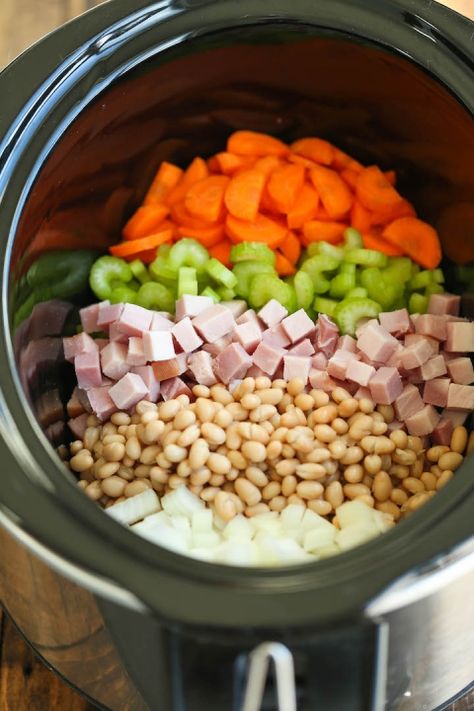 Ham And White Bean Soup, Ham Beans, Soup Hearty, Slow Cooker Ham, Ham Soup, Ham And Beans, Ham And Bean Soup, Bean Soup Recipes, White Bean Soup