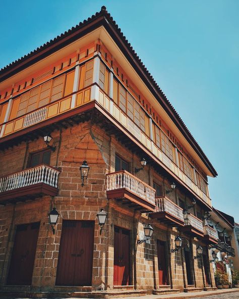 Tourism Philippines AU & NZ on Instagram: “The Casa Manila Museum depicts architecture and design inspired from Spanish architects. Located in Intramuros, Manila, the building is a…” Philippine Colonial Architecture, Casa Manila Intramuros, Intramorus Manila, Philippines Spanish Era, Spanish Era Philippines Aesthetic, Spanish Colonial Philippines, Architecture Philippines, Casa Manila, Colonial Philippines