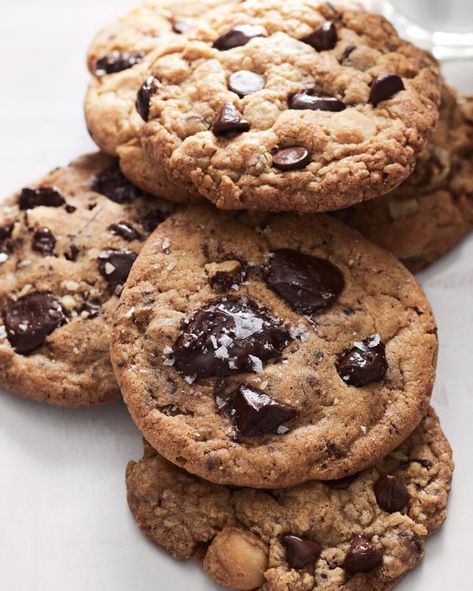 Williams Sonoma Perfect Chocolate Chip Cookies, Williams Sonoma, Turn Up, Copycat Recipes, Chocolate Chips, The Oven, Chip Cookies, Chocolate Chip Cookies, Chocolate Chip