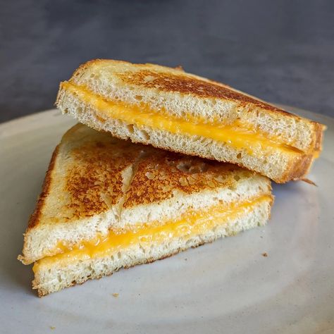 If you’re wondering how to make the perfect grilled cheese sandwich, look no further! We’ve mastered the art of making grilled cheese down to a science. Grilled Cheese Sandwiches, Grill Cheese, Cheese Sandwich, Grilled Cheese Restaurant, Sandwich Pictures, Cheese Squares, Chinese Chicken Salad Recipe, Perfect Grilled Cheese, Making Grilled Cheese