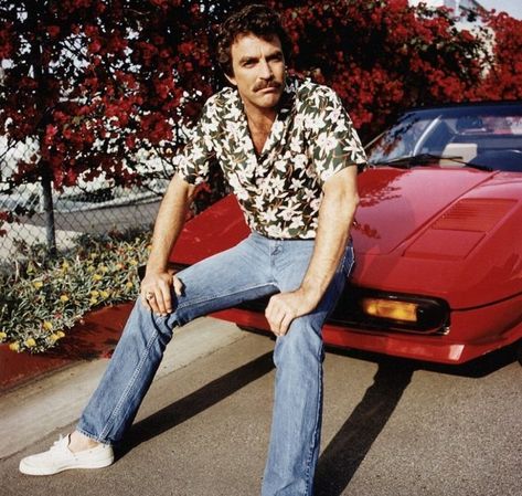 About Magnum PI, the TV show that shot Tom Selleck to stardom (1980-1988) - Click Americana Jesse Stone, 80s Tv, Magnum Pi, Fancy Dress Outfits, Tom Selleck, Blue Bloods, Tv Actors, Classic Tv, Best Tv