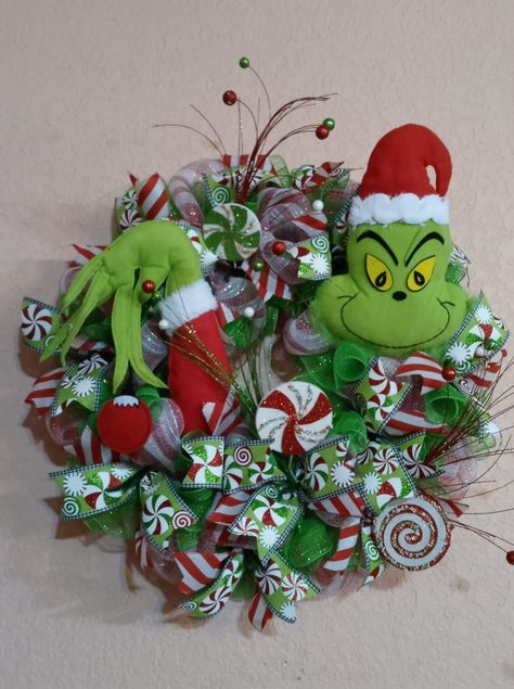 Grinch kabobs