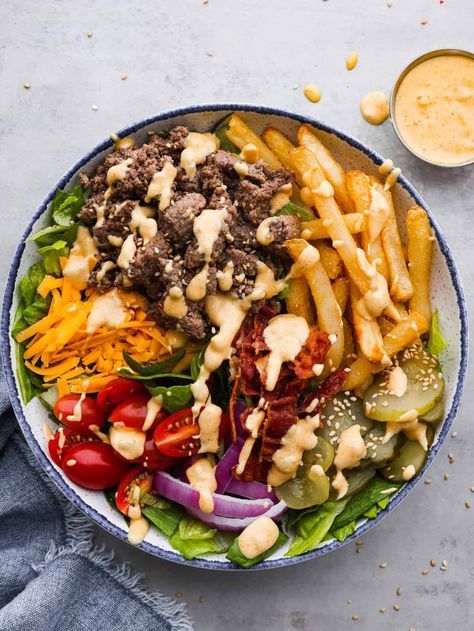 Burger Bowl With Fries, Deconstructed Hamburger Bowl, Cheeseburger Bowl Recipe, Deconstructed Burger Bowl, Hamburger Bowl Recipes, Deconstructed Cheeseburger, Cheese Burger Bowl, Big Mac Burger Bowl, Big Mac Bowls