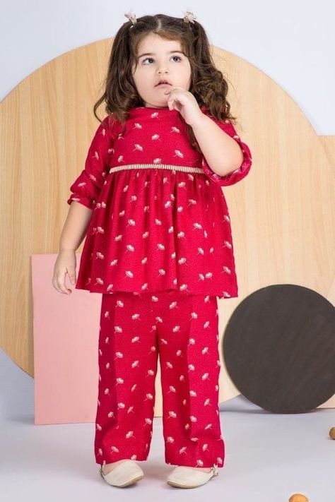 Decent Dresses, Pakistani Kids Dresses, Summer Frocks, Girls Night Dress, Girls Winter Dresses, Kids Dress Collection, Girls Dresses Sewing