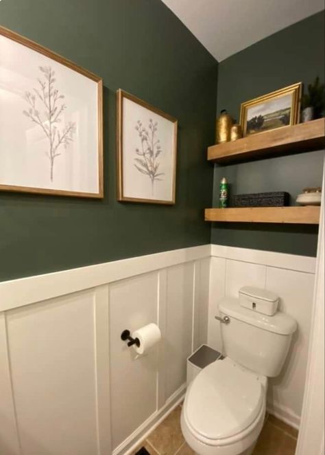 Green Accent Wall Powder Room, Cloakroom Design Ideas, Hunter Green Small Bathroom, Small Bathrooms Colour Ideas, Small Bathroom Dark Green Walls, Bathroom Green Panelling, Wood Slats Behind Toilet, Green Cloakroom Ideas, Toilet Inspo Bathroom Ideas