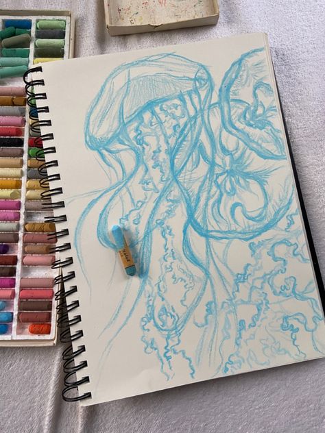 Draw Books, Art Macramé, Soft Pastels Drawing, Jellyfish Painting, Jellyfish Drawing, Random Drawings, Sketchbook Inspo, Oil Pastel Paintings, Notebook Ideas